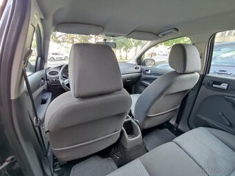 Ford Focus - 11