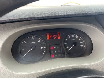 Nissan Interstar - 11