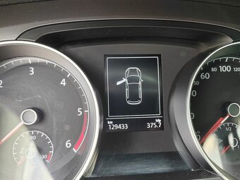 Volkswagen Golf VII 1,6 TDi LOUNGE 81kW - 11