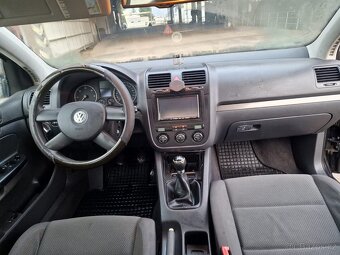 Nabízí. Vw Golf V 1,9tdi-66kw 2005 nova stk 5dv - 11