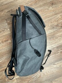 Peak Design Everyday Backpack V2 30L Charcoal - 11