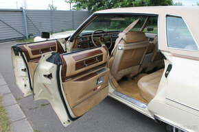 1976 Cadillac Sedan deVille 500 V8 - 11