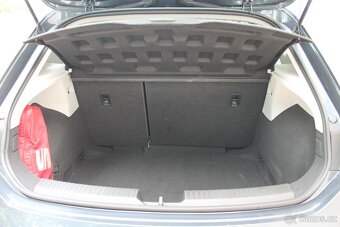 Seat Leon 1.6TDI DSG ACC NAVI LED 2/2016 152000km - 11