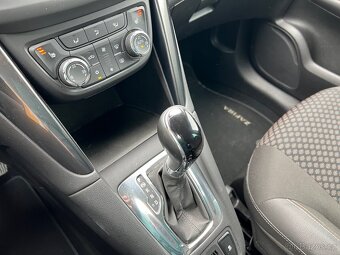 Opel Zafira 1,6T 125kW automat - 11