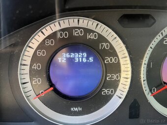 Volvo V70 2010 XENONY KŮŽE NAVIGACE - 11