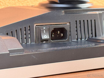 LCD monitor Samsung SyncMaster 940BW - 11