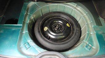 Ford Focus 1.6 kombi - 11