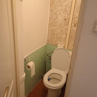 Prodám cihlový byt 2+1 s balkonem v centu Zlína a garáží. - 11
