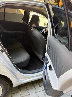 Toyota Yaris - 11