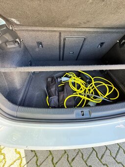 E-GOLF 36kWh, dojezd 266 km, 57tys.km - 11