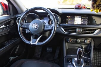 Alfa Romeo Stelvio /AJ NA SPLATKY/ - 11