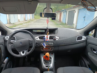 Renault Scenic 1.6 16v - 11