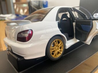 Subaru Impreza WRX STI (2001) 1:18 AUTOart - 11