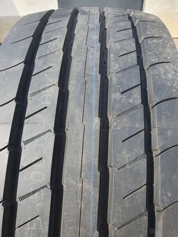 Pneu 385 / 65 R22,5 - 11