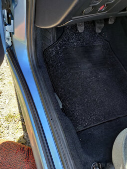Peugeot 306 1.4 Hatchback (2000) - 11