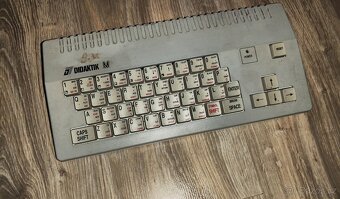 Prodám pouze počítač Didaktik M + kazetu - 11