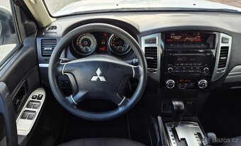 MITSUBISHI PAJERO 3.2DiD 140KW 2016 1.MAJITEL XENON-7 MÍST - 11
