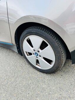 BMW i3, Hybridní Elektro + Benzín Ojeté, 7/2014, 171 000 km - 11