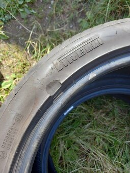 235/45R20 - 11
