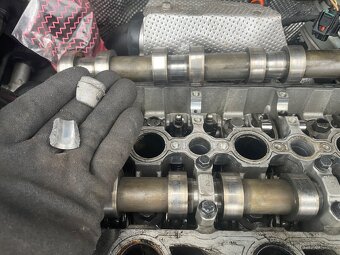 Prodám Volvo V60 D5, 2.4   4x4 - 11