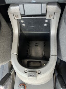 Ford C-Max 1.6TDCi 66kW 2008 panorama - 11