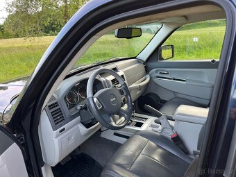 Jeep Cherokee - 11