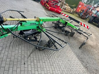 Dvourotorový tažený shrnovač píce DEUTZ-FAHR 6531 - 11