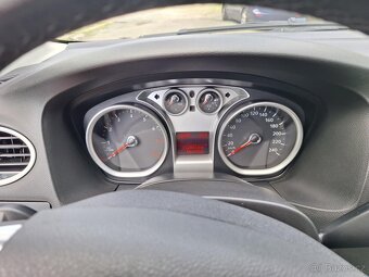 Ford focus 1.6i automat - 11