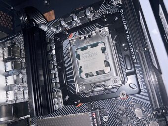 Herní bestie – úplně nové, rtx 4070 (3fan), Ryzen 7500F (AM5 - 11