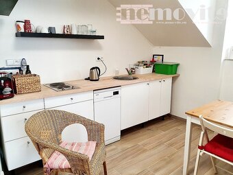 Exkluzivně nabízíme na prodej rodinný dům s dvěma bytovými j - 11