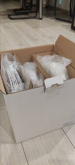 Sada bílých talířů - 11