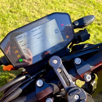 KTM DUKE 890 L A2 - 11
