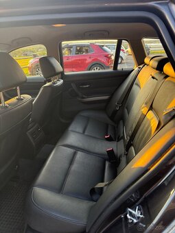BMW e91 320i 125kw automat - 11