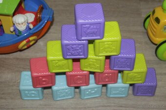 Kvalitní hračky po dětech Fisher Price - 11