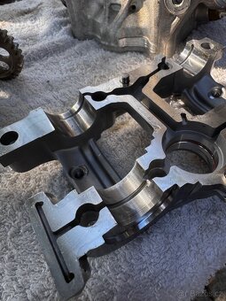 Hlava Husqvarna FC 250 2025 - 11