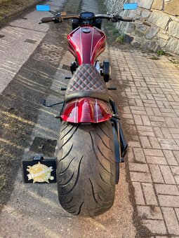 Harley Davidson Custom Breakaut - 11