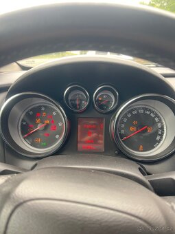 Opel Astra 1.7 CDTI - 11