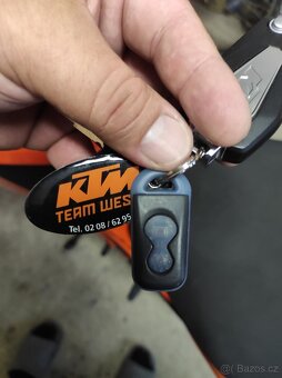 KTM 1290 SUPER DUKE R - 11