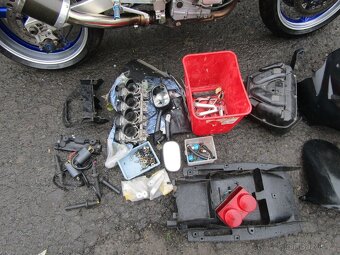 Yamaha YZF R1 RN01 - 11