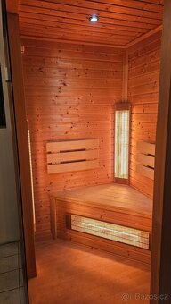 Rohová infrasauna pro 4 osoby DYNTAR, severský smrk - 11