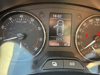 Škoda fabia 2 1.2 TSI 63kw rok 2014  km 133000 - 11