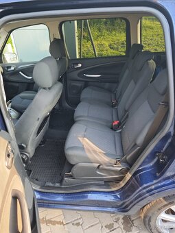 Prostorný Ford Galaxy 2009, benzín, servisovaný,bez investic - 11