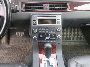 Volvo S80 3.2 i R6 175 kW - 11