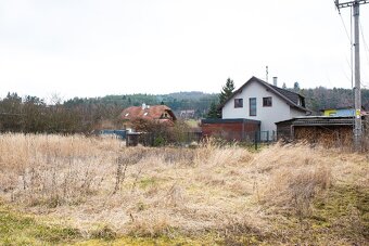 Prodej stavebního pozemku 673 m2 blízko Plzně - 11