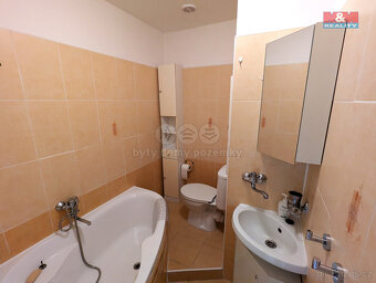 Pronájem bytu 2+kk, 36 m², Karviná, ul. Bratr. Veverkových - 11