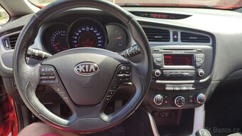 KIA Ceed SW, kombi, 1.6 benzin, 2015, 115tis. km - 11