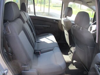 OPEL ZAFIRA 2.2 i - Tažné zařízení, 7 míst - 11