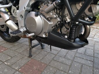 Suzuki DL1000 V-Strom K4 - 11