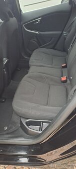 Volvo V40 2.0 D2 88kW NAVI - 11