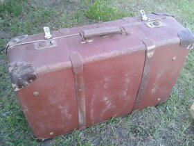 Retro kufr/ kufřík včetně klíčku k funkčním zámkům - 11